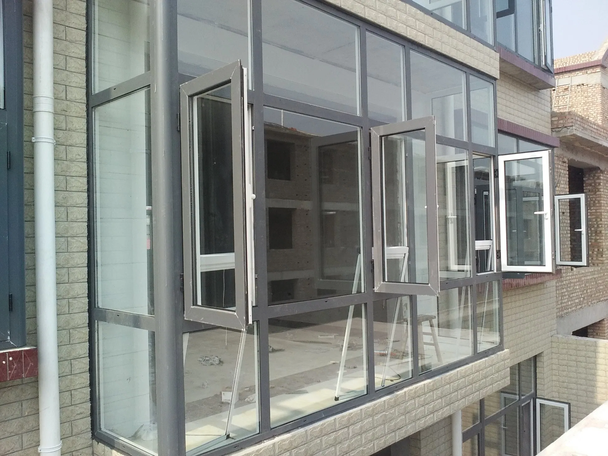 Pinnacle Wooden Window and Aluminum-Clad-Windows with PVC Window China and Timber Window Windows and Doors