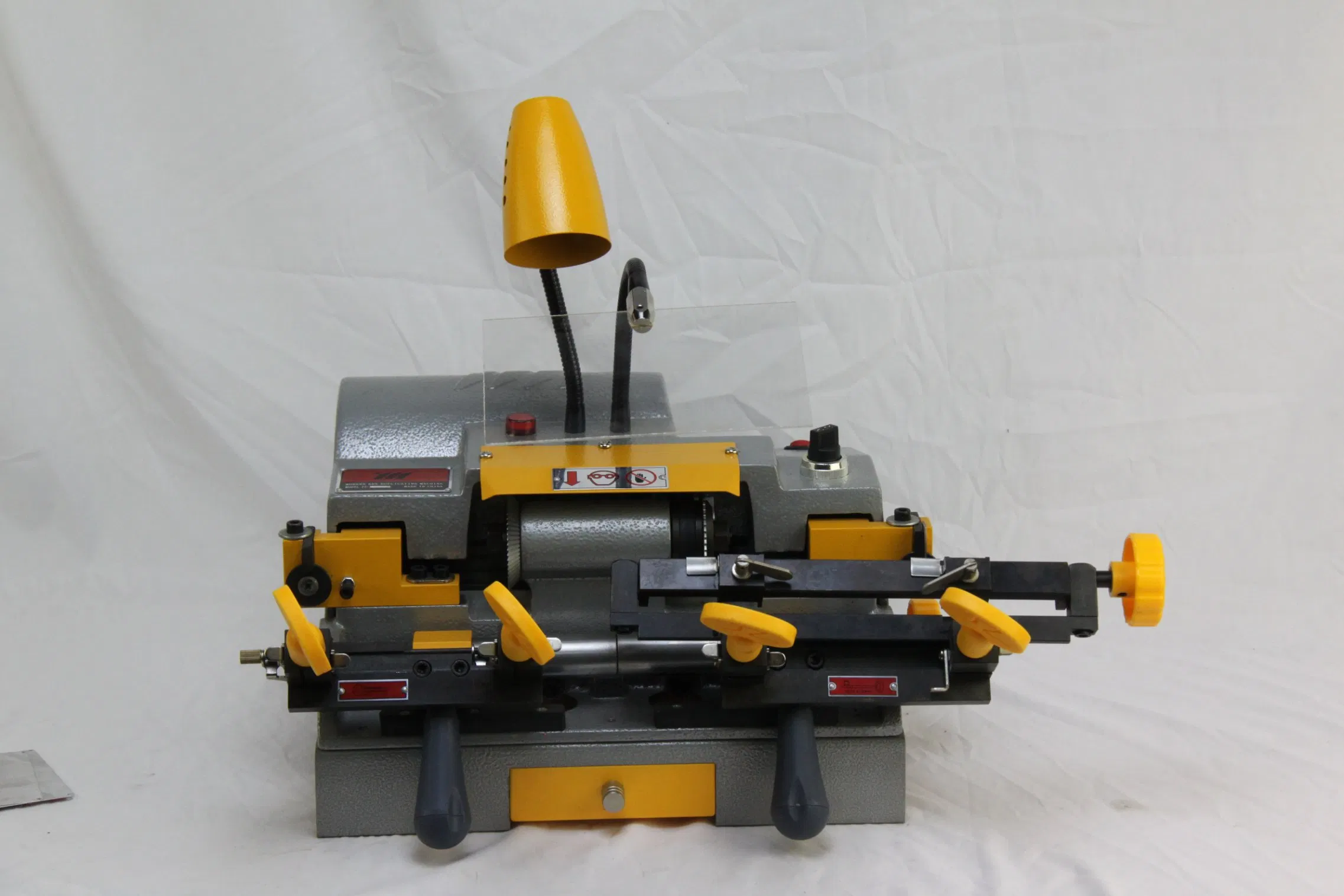 Horizontal Key Cutter 110V/220V by Jingzhun Jz-903dgs Duplicator