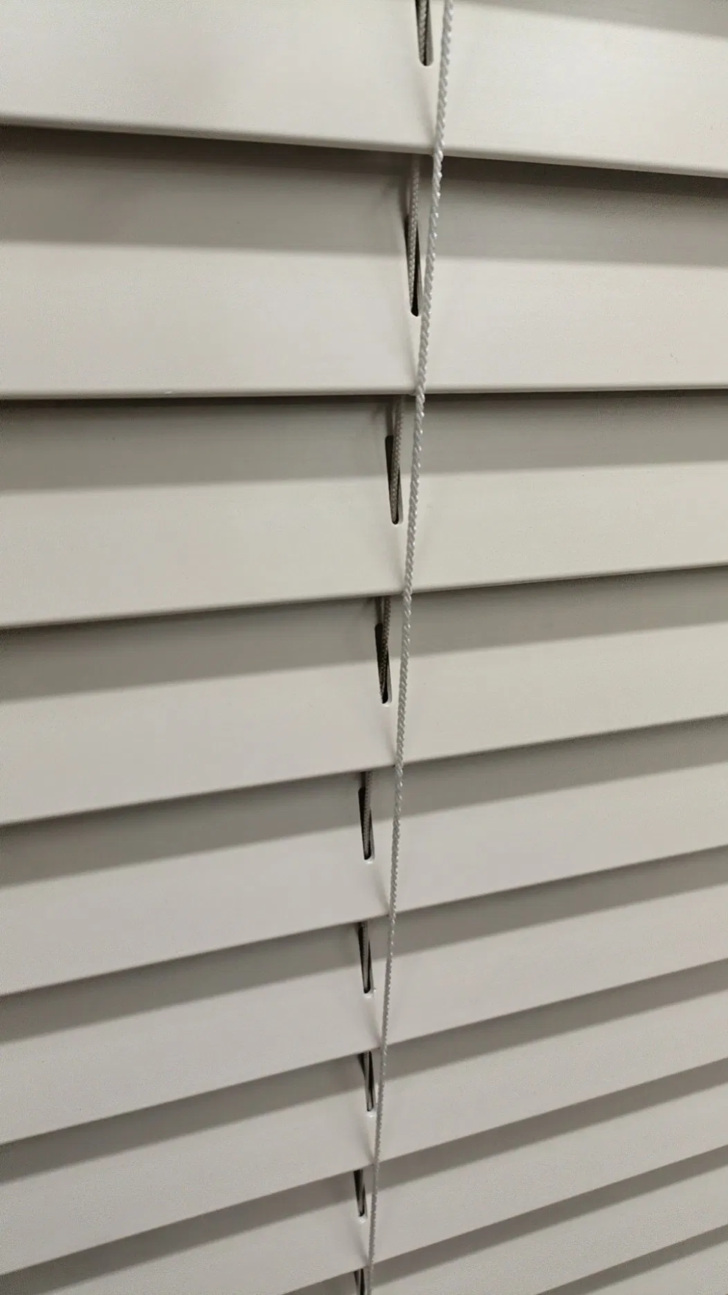 Paulownia Wood Light and Durable Blinds for Window Coverings Cold in Summer
