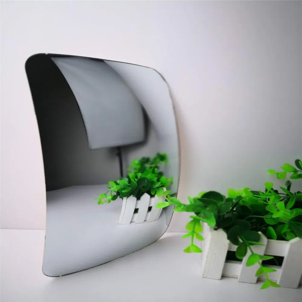 Заднее зеркало автобуса