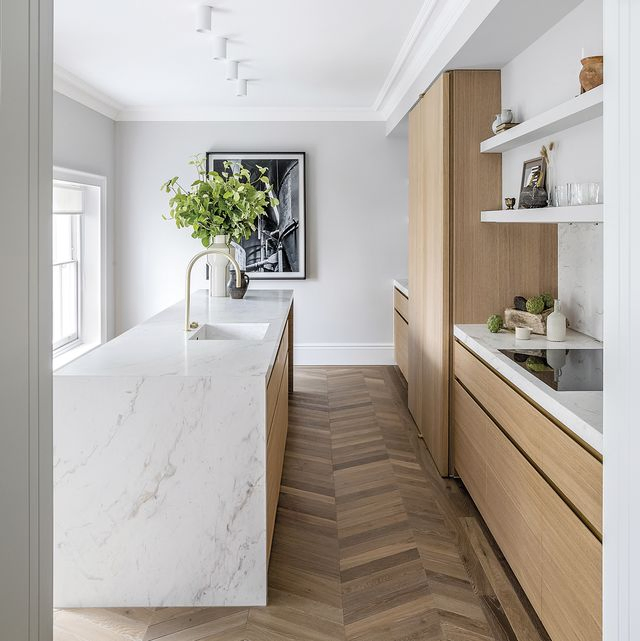 2022 Modern Luxury Prime Household Kitchen Cabinet with Oven and Sink Marble Countertop