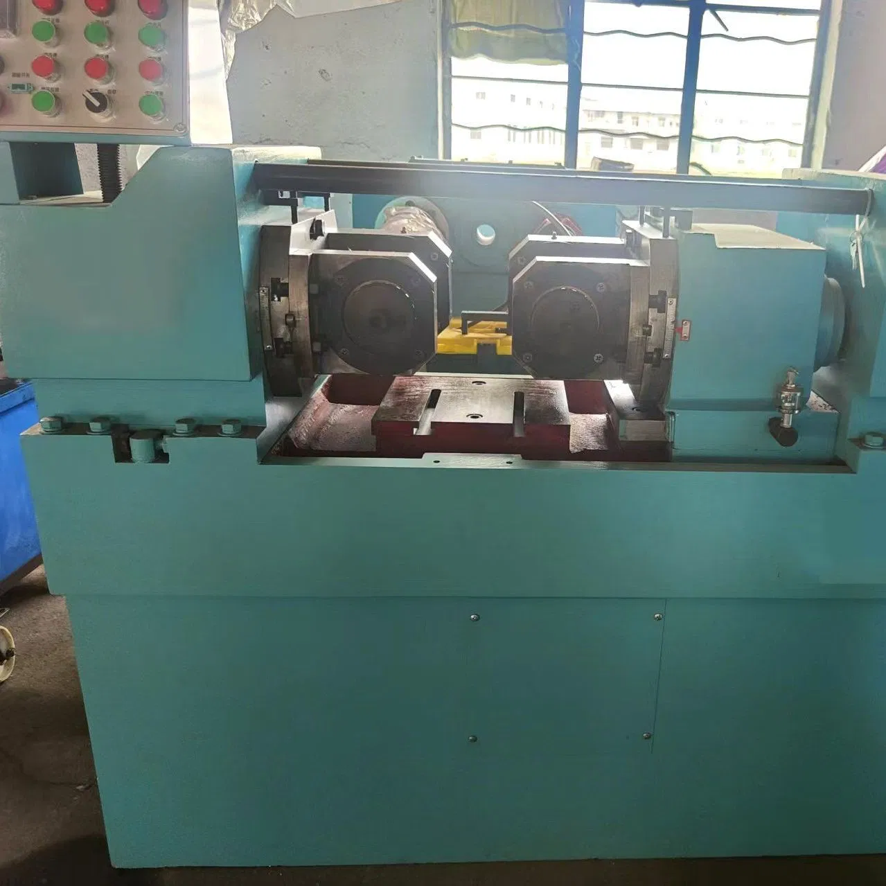 Highly Efficient Qt450 Casting Hydraulic Drive Roller Pipe Threading Rolling Machine