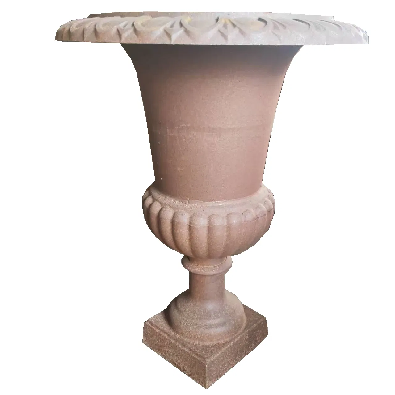 Чугунный кашпо в винтажном стиле для сада