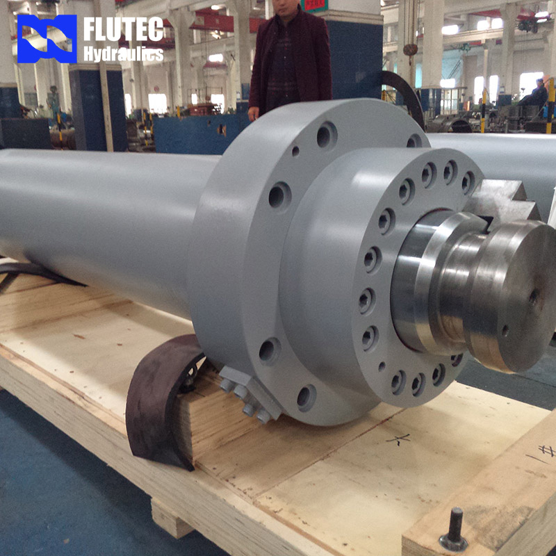 Гидравлический цилиндр 200 тонн