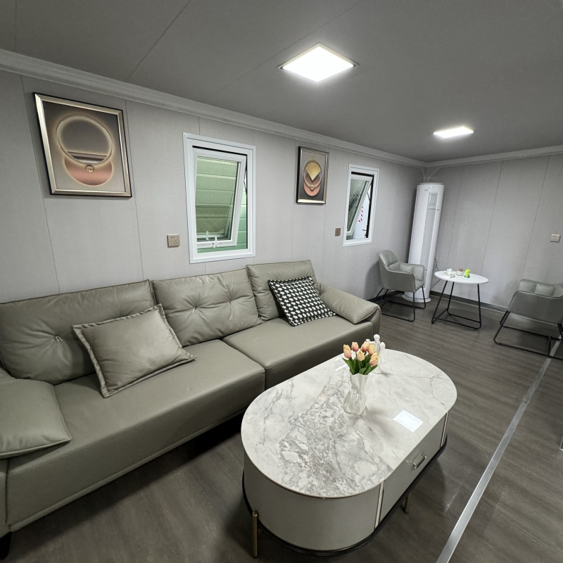 Customized Galvanized Dormitories Mobile Home Luxury Container House Steel Structure Villa Expandable