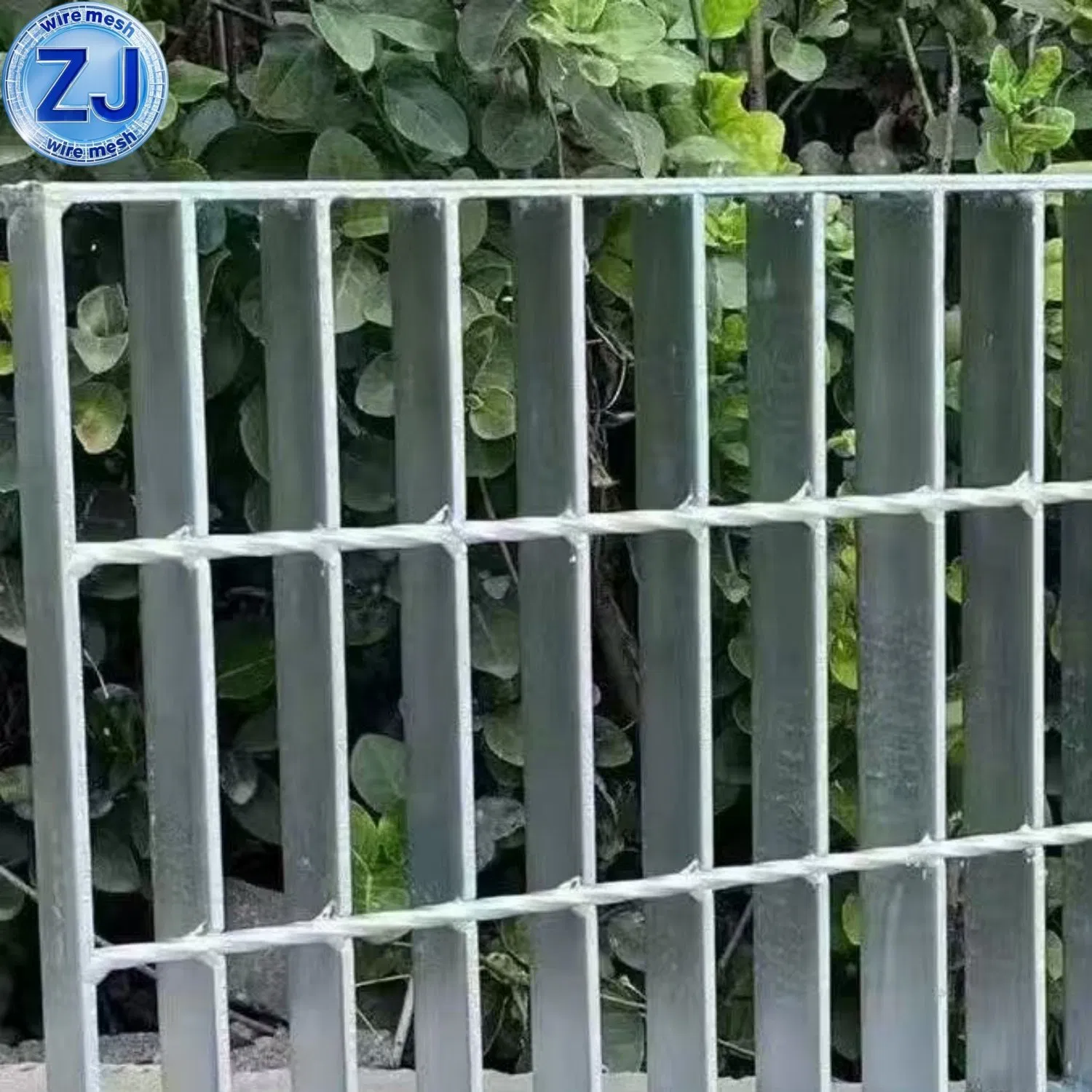 Serrated Forge Bar Steel Grating 30 40 60 Series