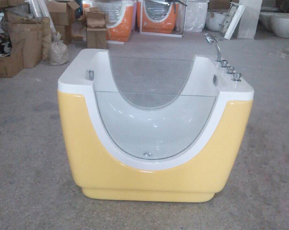 Детская акриловая ванна с гидромассажем HANSE