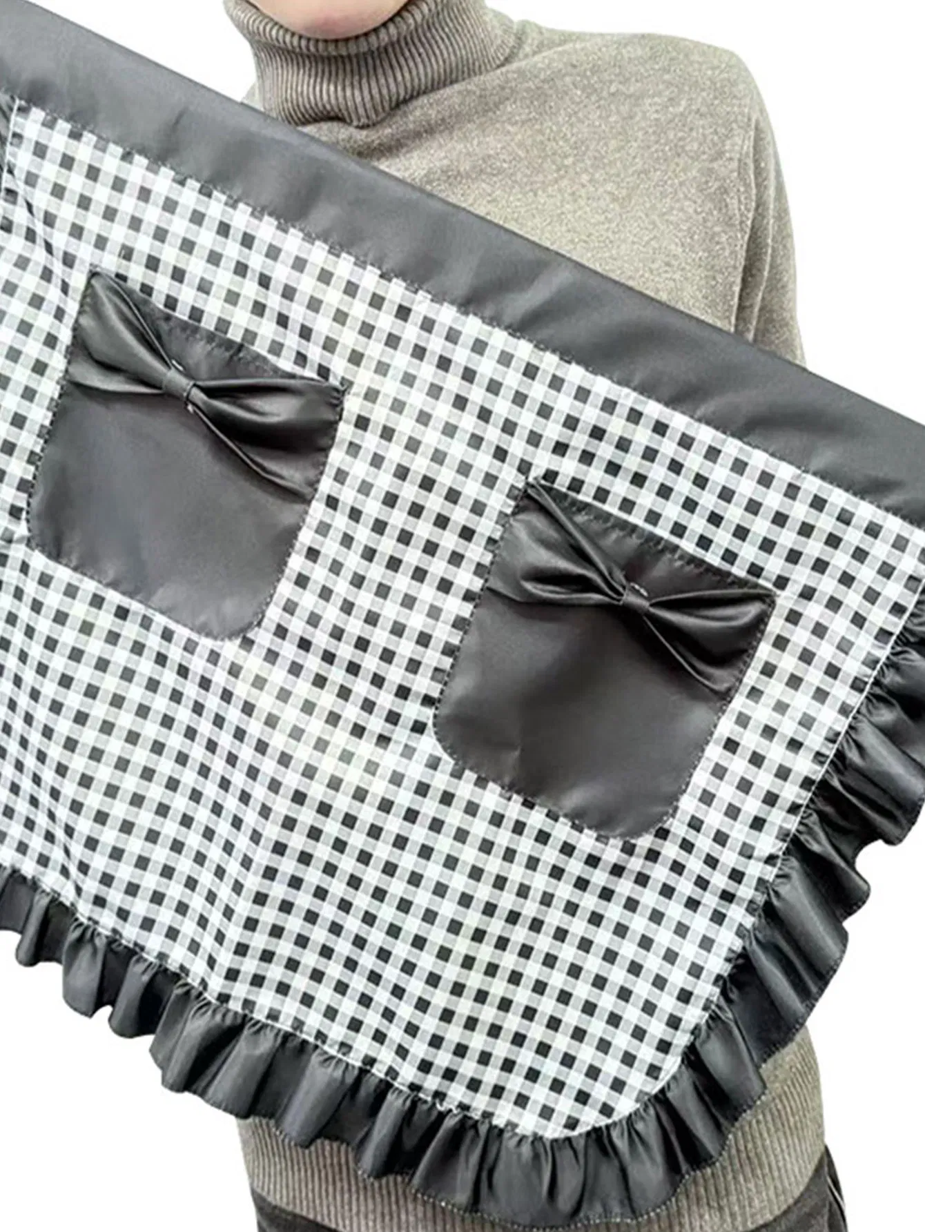 Fresh and Rustic Style Half-Length Apron with Ruffles and Straps, Short Apron for Floral Service Staff