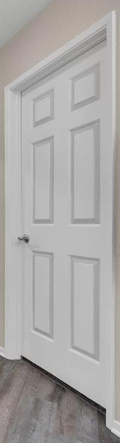 Interior MDF Wooden Door Solid Shaker Door Prehung with Frame