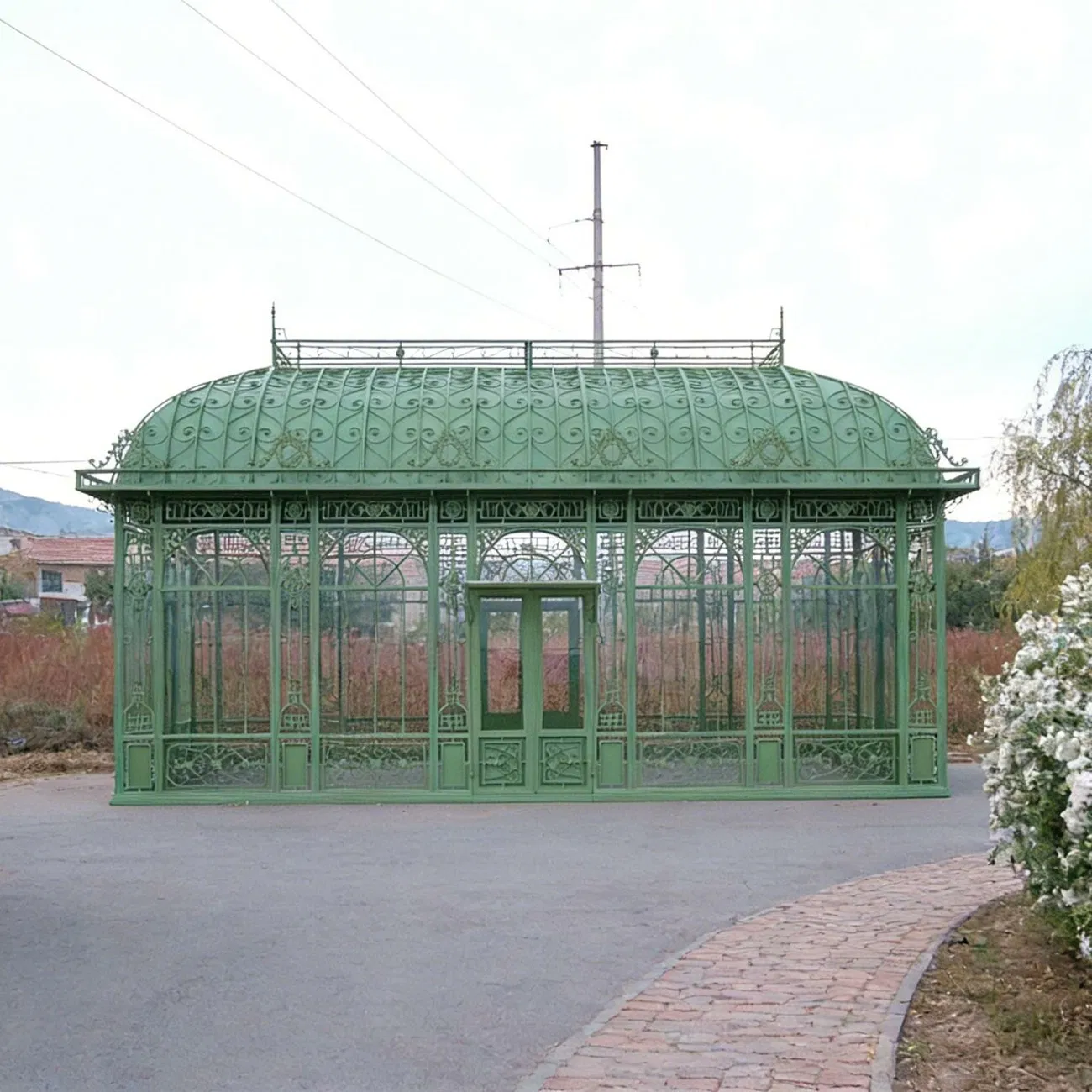 Elegant Sunshine Oasis with Exquisite Metal Sunroom for Outdoor Enjoyment