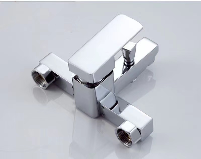 Hot Selling Bathroom Faucet Hot and Cold Wall-Mounted Bath Mixer