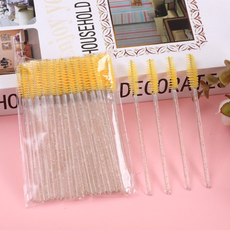 Supple, Thick, Elongated, Resilient and Bendable Eyelash Brush