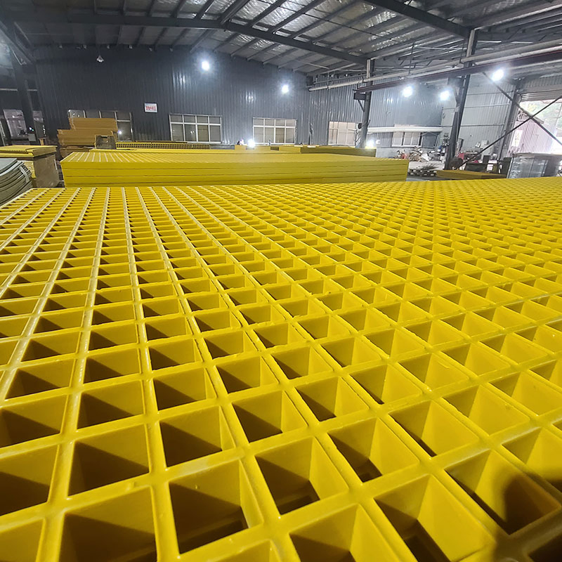 Industrial Grade Fiberglass Moulded Grating Mesh Panel Anti Slip Lightweight Strong Weather Resistant Heavy Duty Offshore Marine Oil Rig Deck