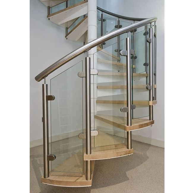 Villa Interior Wood Steps Spiral Stair