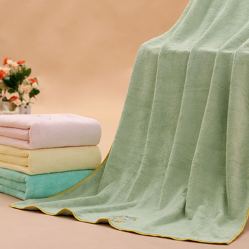 Microfiber Super Absorbent Wholesale Custom Logo Embroidered Bathtowel for Home Hotel Beach