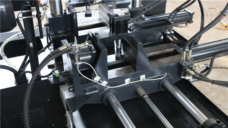 Станок ленточнопильный по металлу GHS4228