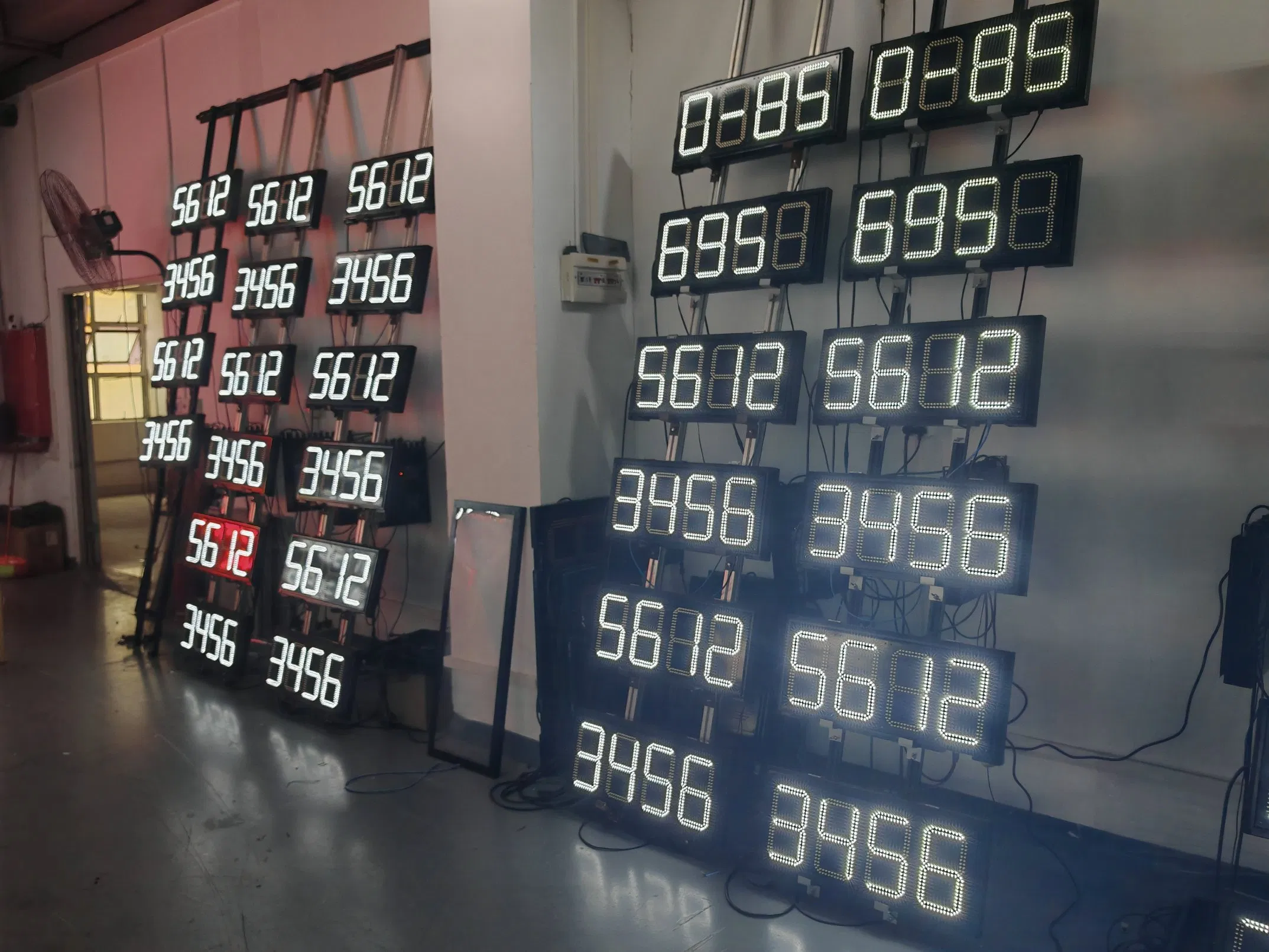 Fuel Station Pylon Sign Gas Station Signs LED 7 Segment LED Board Gas Price Display Pylon Signboard