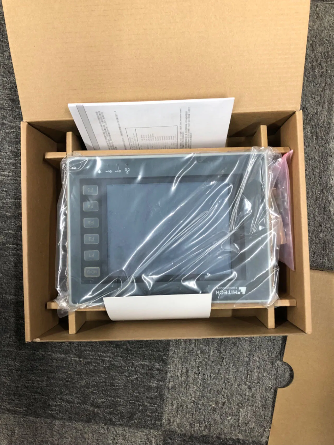 New in Box Hitech Pws6620t-P HMI Touch Screen 320X240 5.7 Inch DHL/FedEx