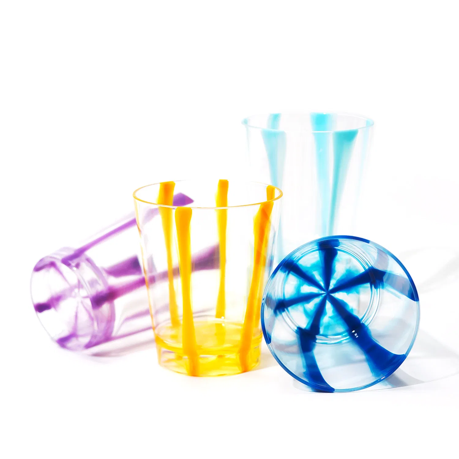 Многоразовая пластиковая кружка 500 мл с полосками