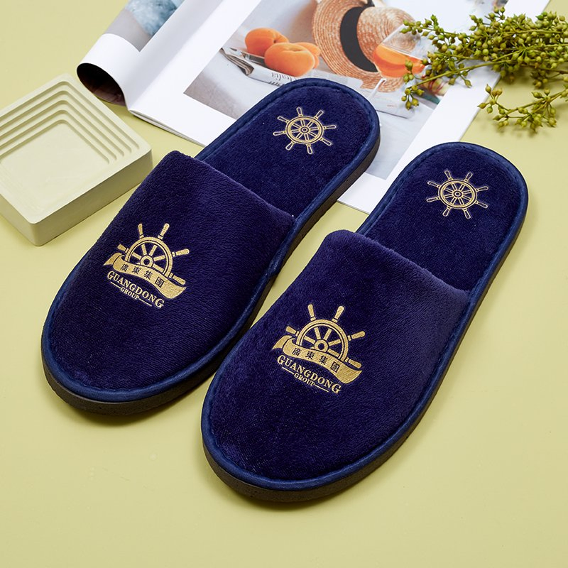 Luxury Hotel Slippers Coral Fleece Hotel Slippers with Customized Sewing Label