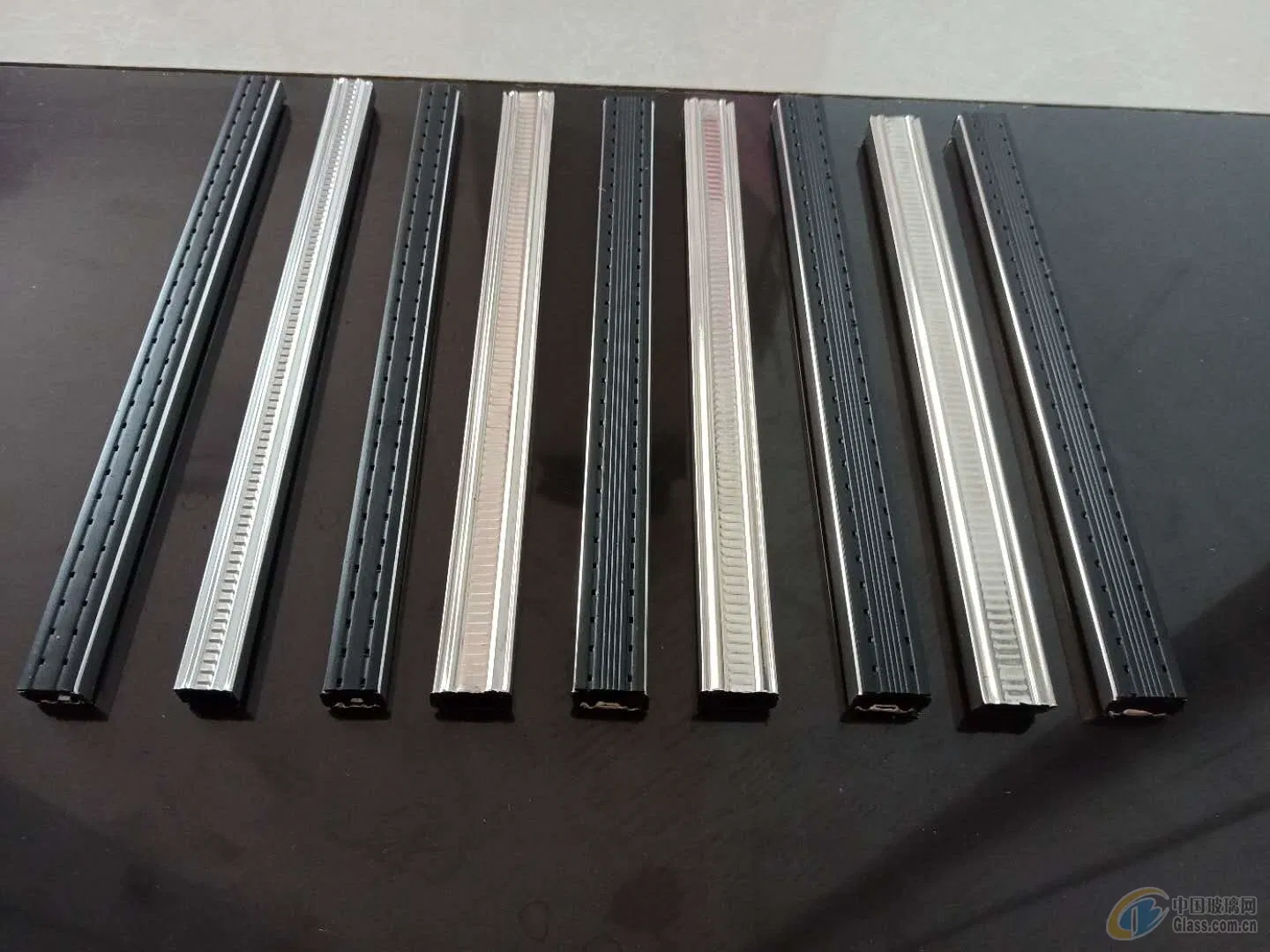 Glass Insulation Tool with 5m Length and Antioxidant Properties