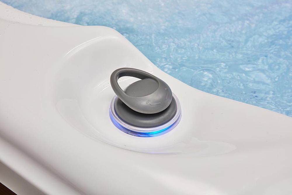 Роскошная гидромассажная ванна SPA с подогревом