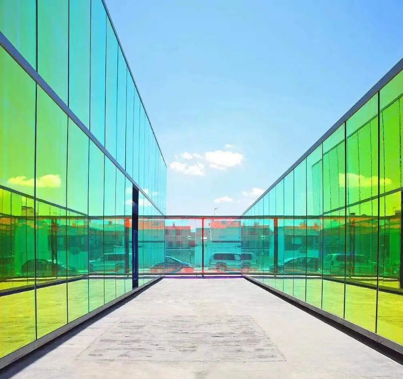 New Design of 4-15mm Thickness Environmentally Friendly Dichroic Glass for Doors Balustrades Windows and Curtain Walls
