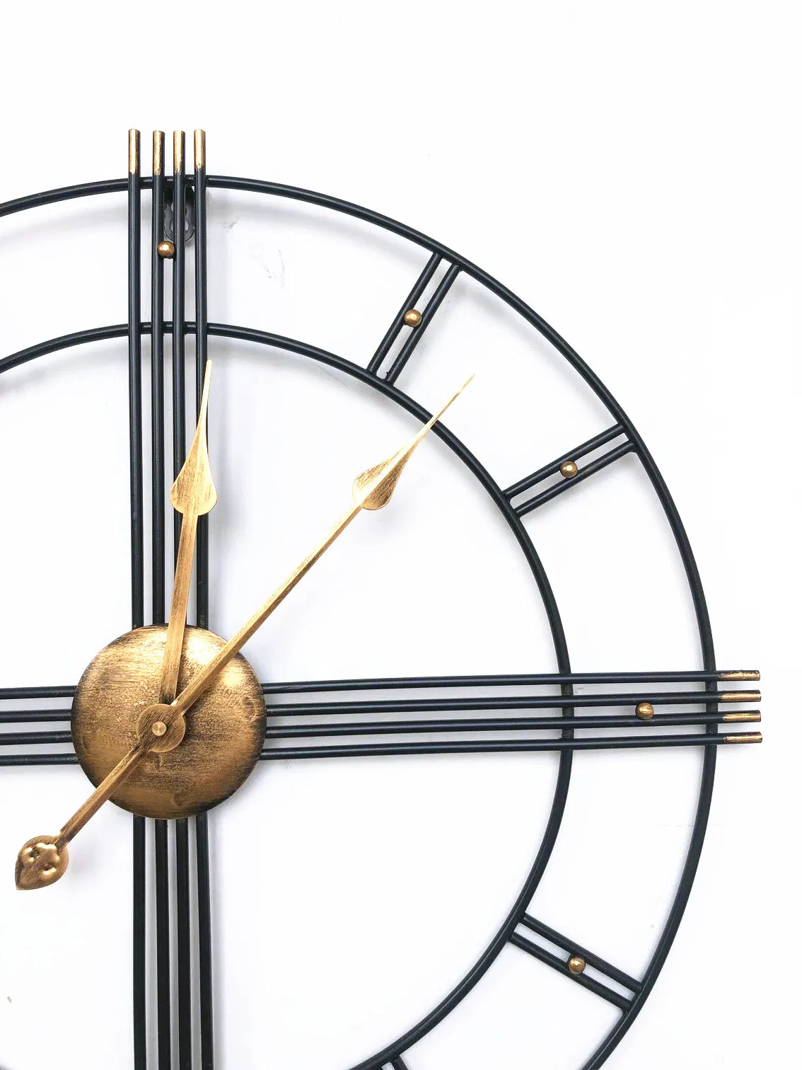 2023 New Model European Vintage Metal Iron Art Roman Wall Clock