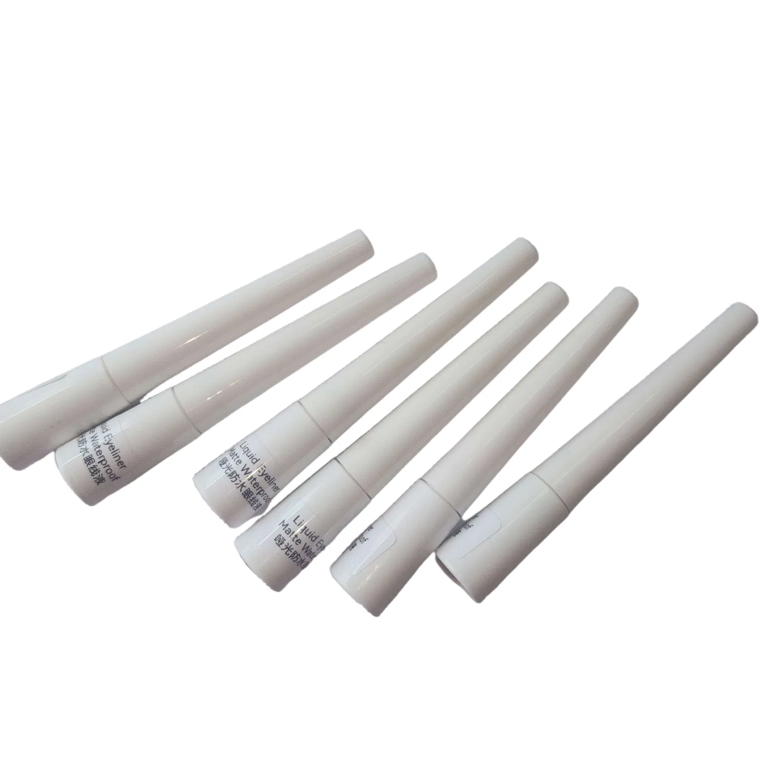 Smudge-Proof Liquid Eyeliner Pen for Effortless Eye Definition