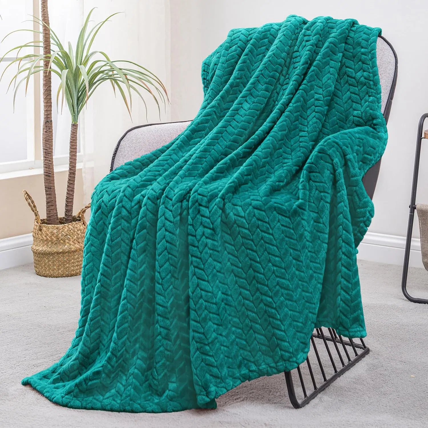 Плед с вышивкой антиусадочный 140x200 см