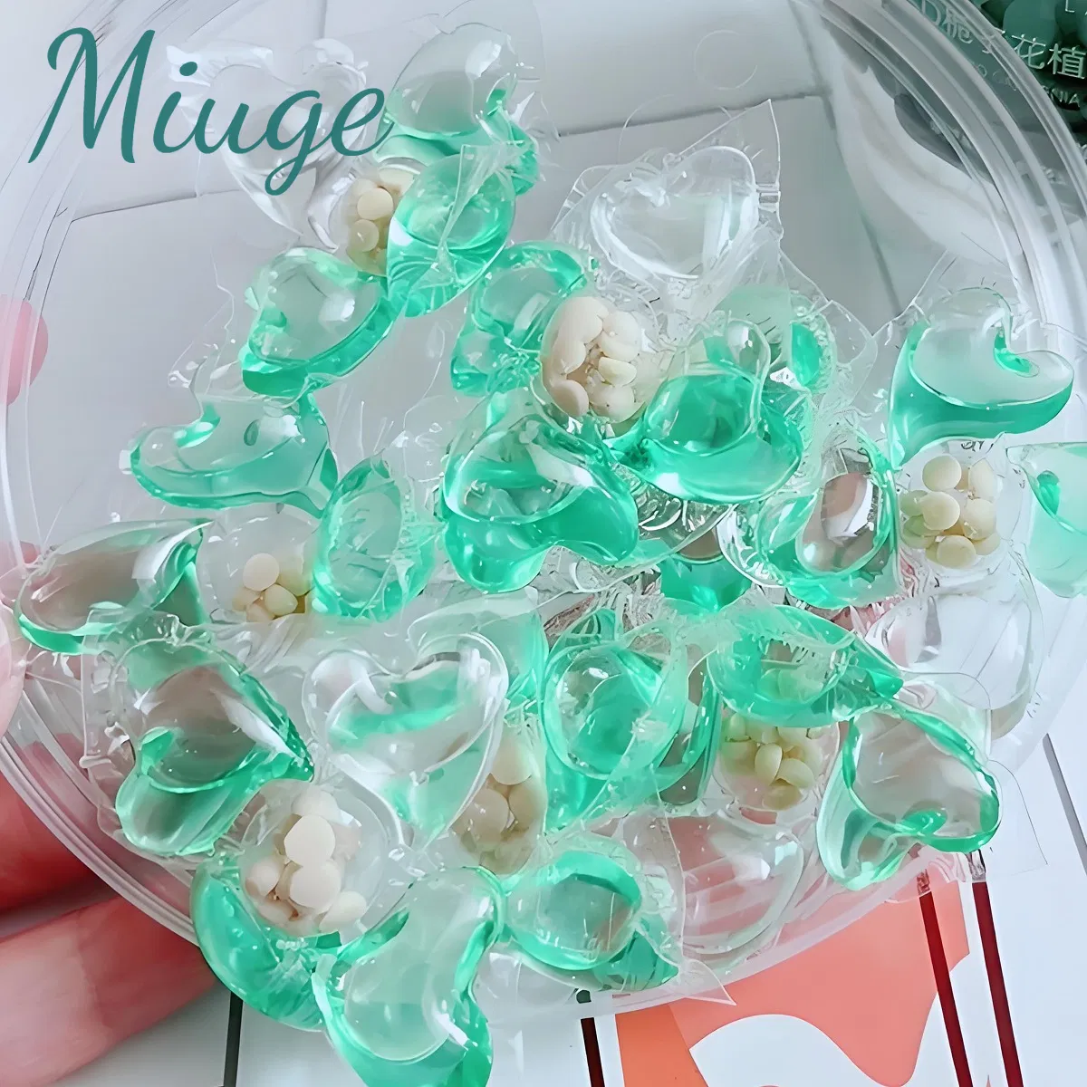 Simplify Laundry Day with Our All-in-One Cleaning Capsules!
