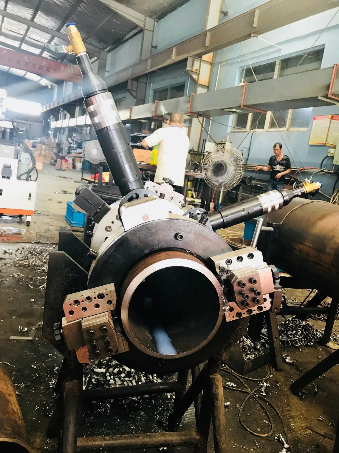 Pipe Cutting and Beveling Machine