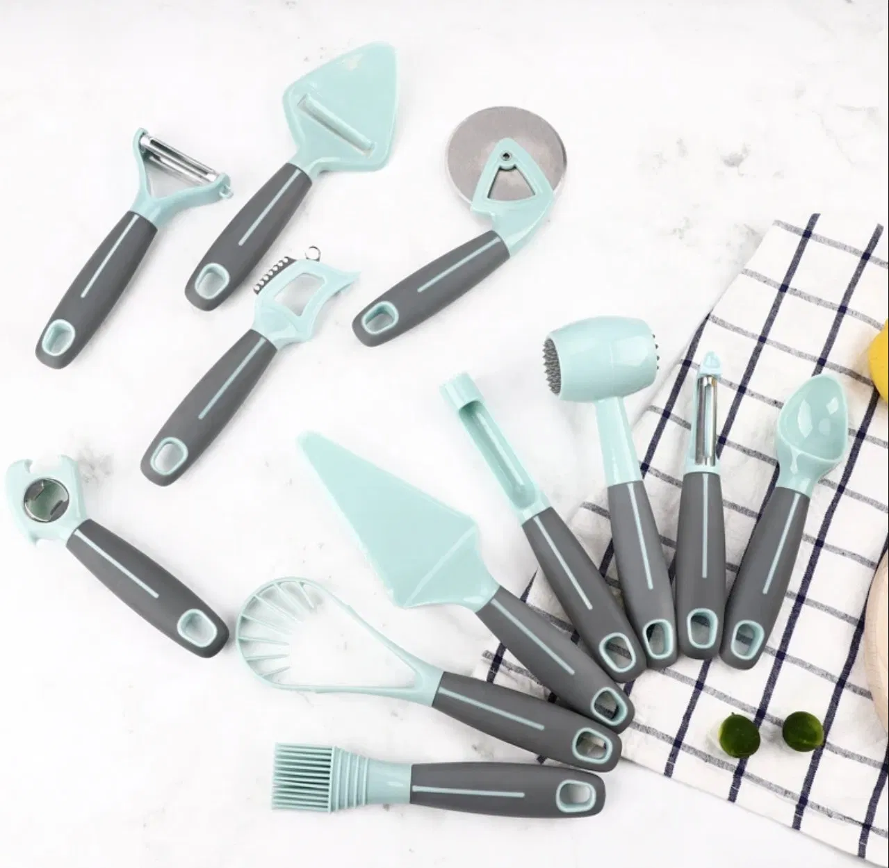 Кухонная лопатка силиконовая CT-19 с удобной ручкой