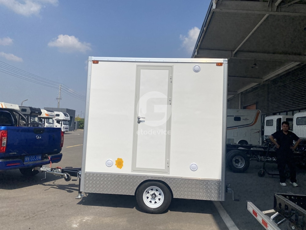 Outdoor Luxury Portable Mobile Toilet Trailer for Sale