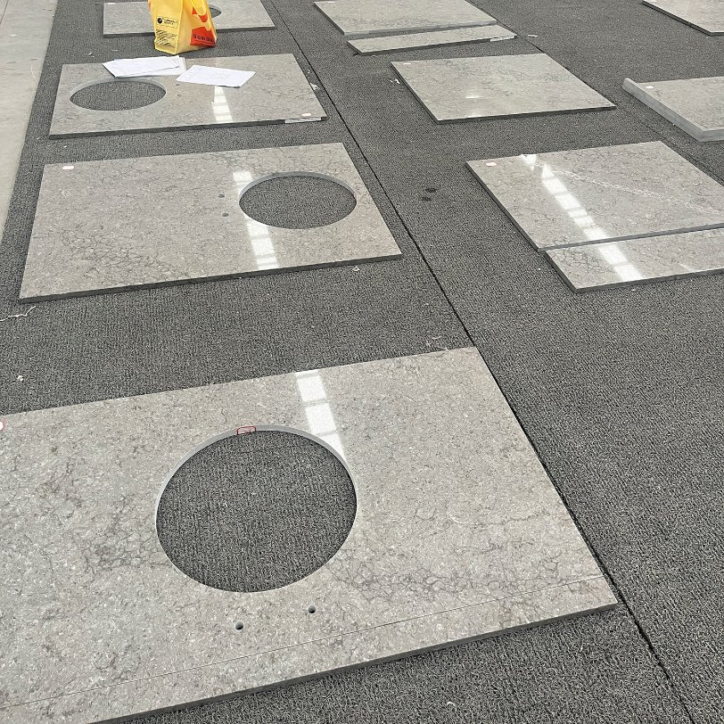 China Manufacture Jumbo Slabs Quartz Grey Stone Compact Slabs for Island Tops