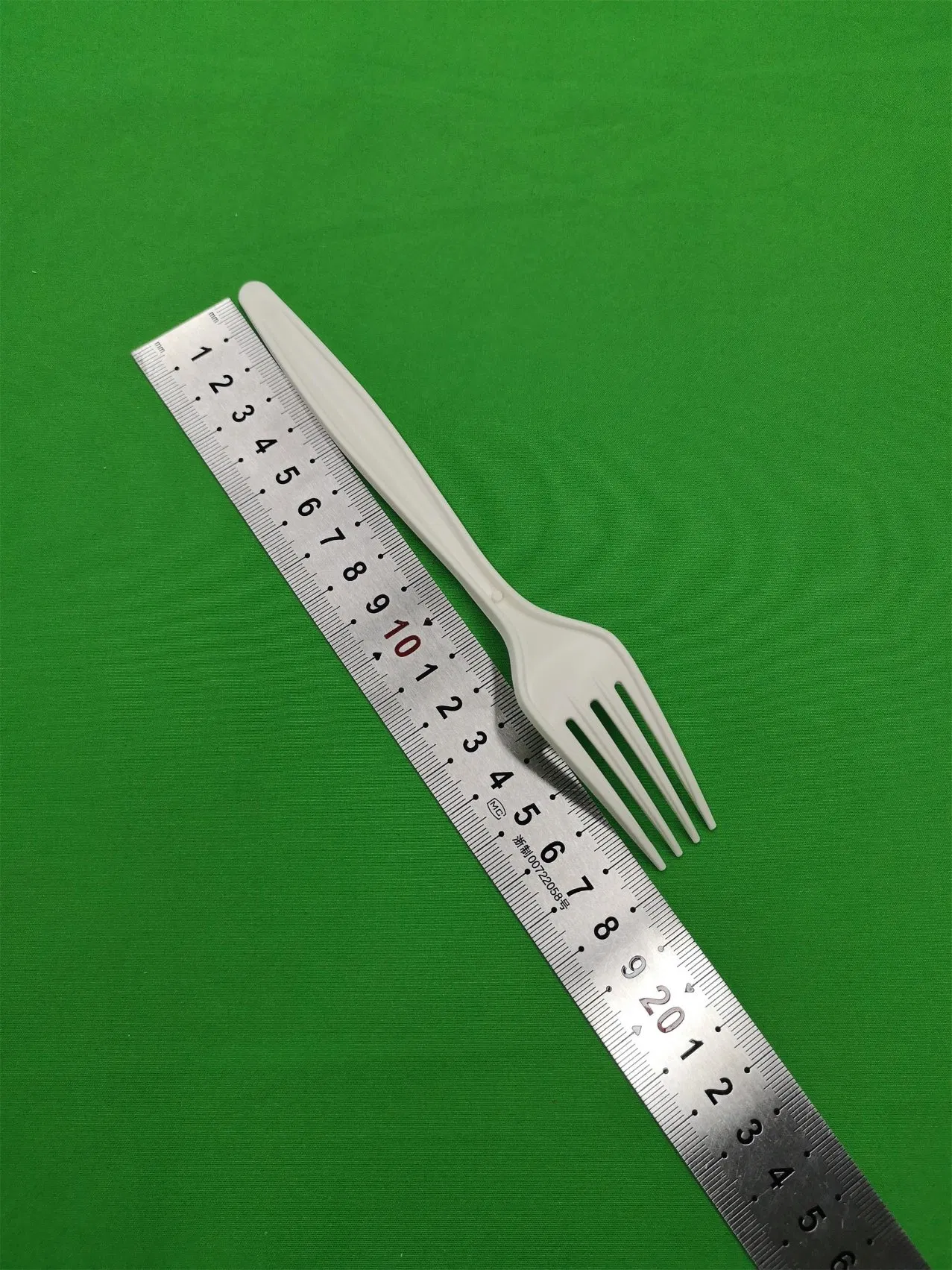 Disposable and Biodegradable Knife, White, 17.6cm