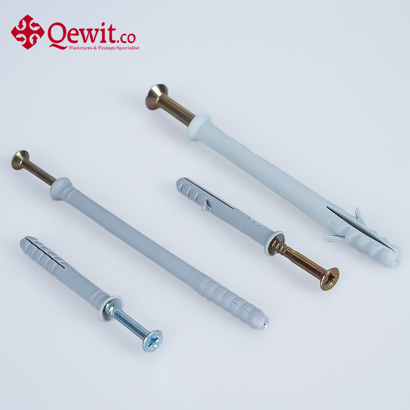 Пластиковый дюбель для установки дверей и окон