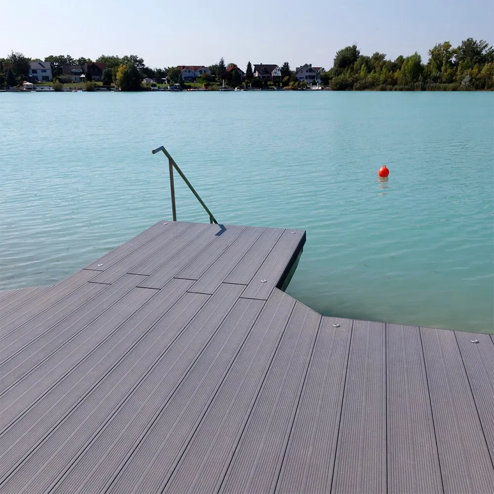 Factory Sale Durable Weather Resistant WPC Wood Plastic Composite Balcony Patio Fence Panels Boards WPC Anti UV Composite Fence