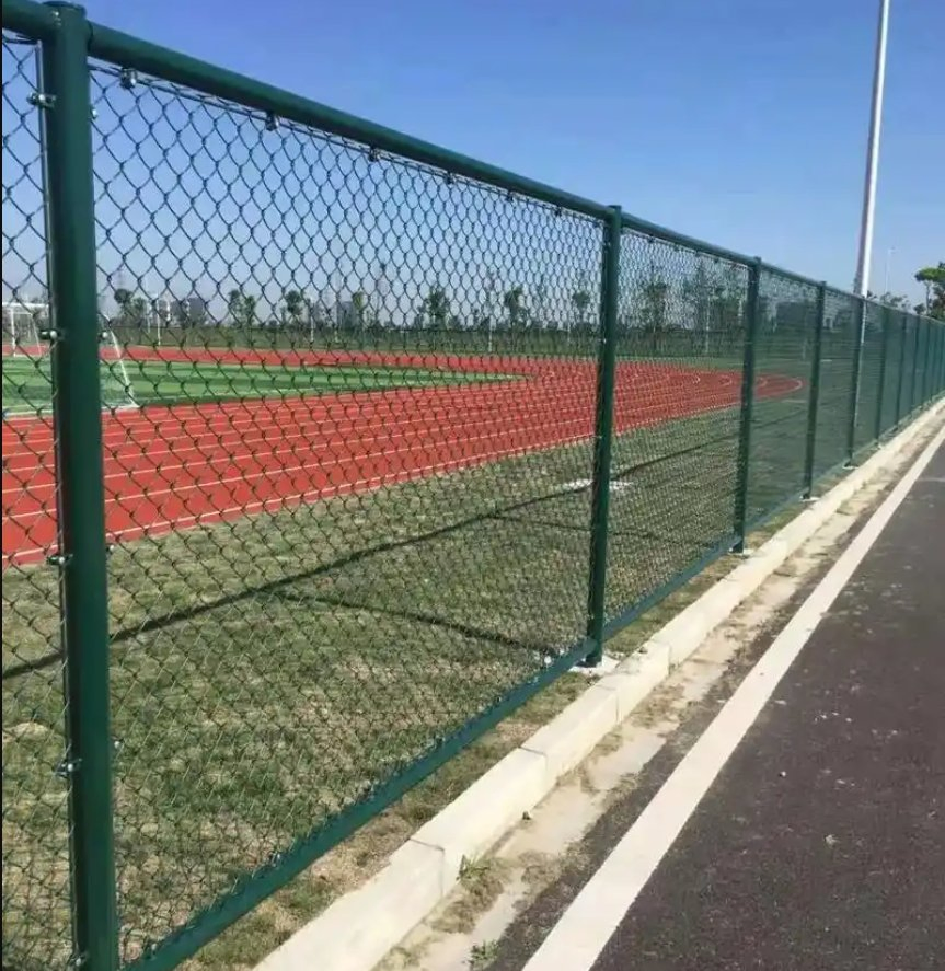 Durable Black and Green PVC Coated Fencing for Sports Courts