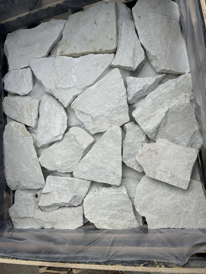 White Quartzite Randon Shape Tile for Wall and Flooring