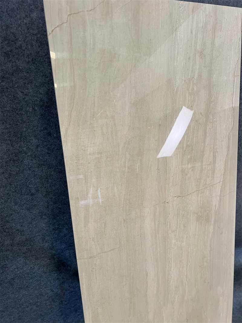 Керамогранитная плитка 600x1200 мм под мрамор для гостиной