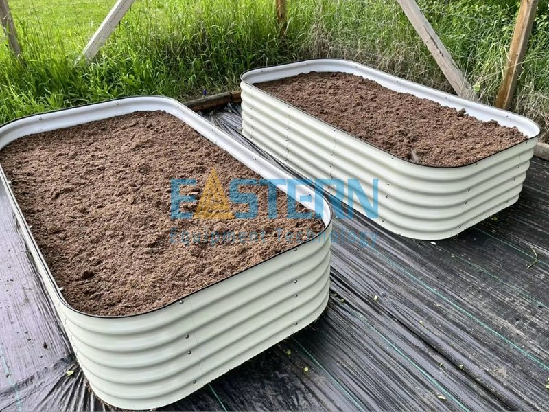 Металлическая высокая грядка для сада