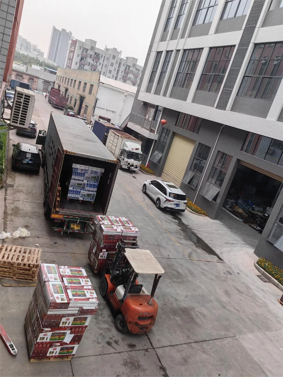 55" UHD Smart LED TV with DVB-T2 Android TV