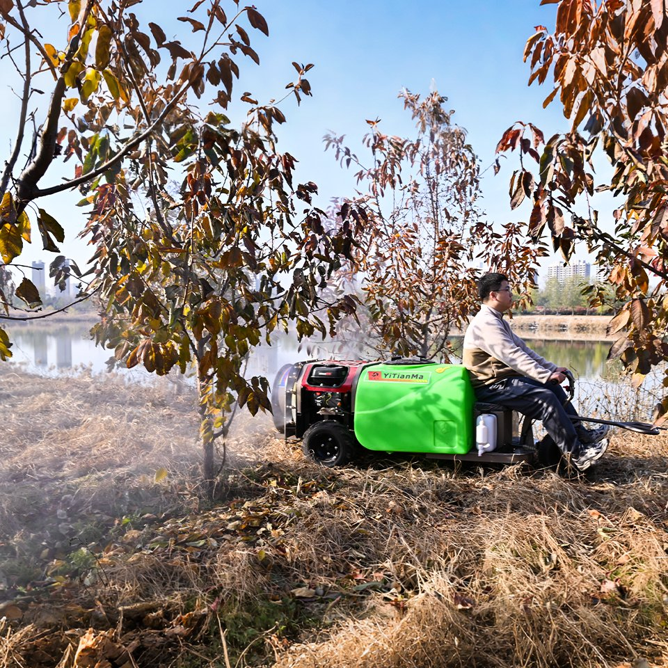300L Large Capacity Ride on / Tow Behind Self Propelled Sprayer