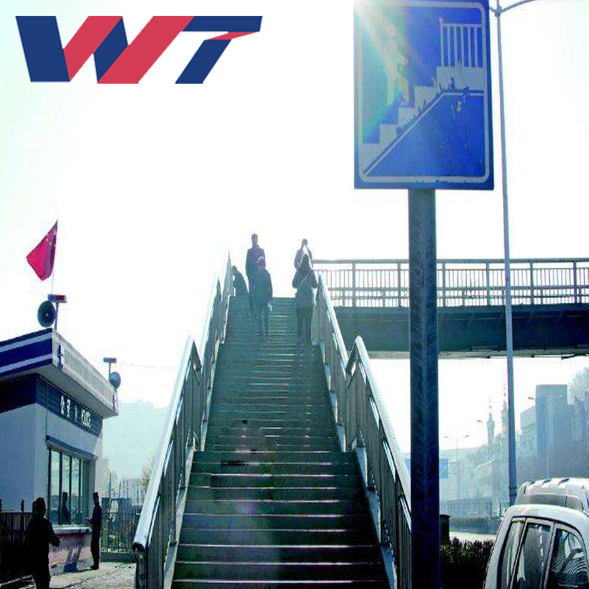 High Capacity Crossover Pedestrian Bridge