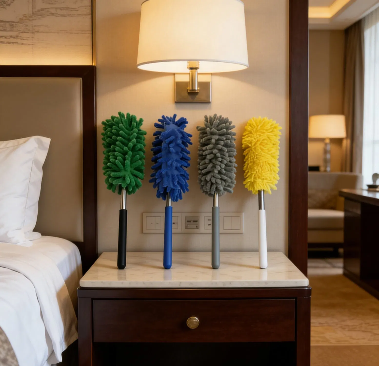 Wholesale Washable Chenille Duster Factory Direct Cleaning Tool for Hotels & Offices