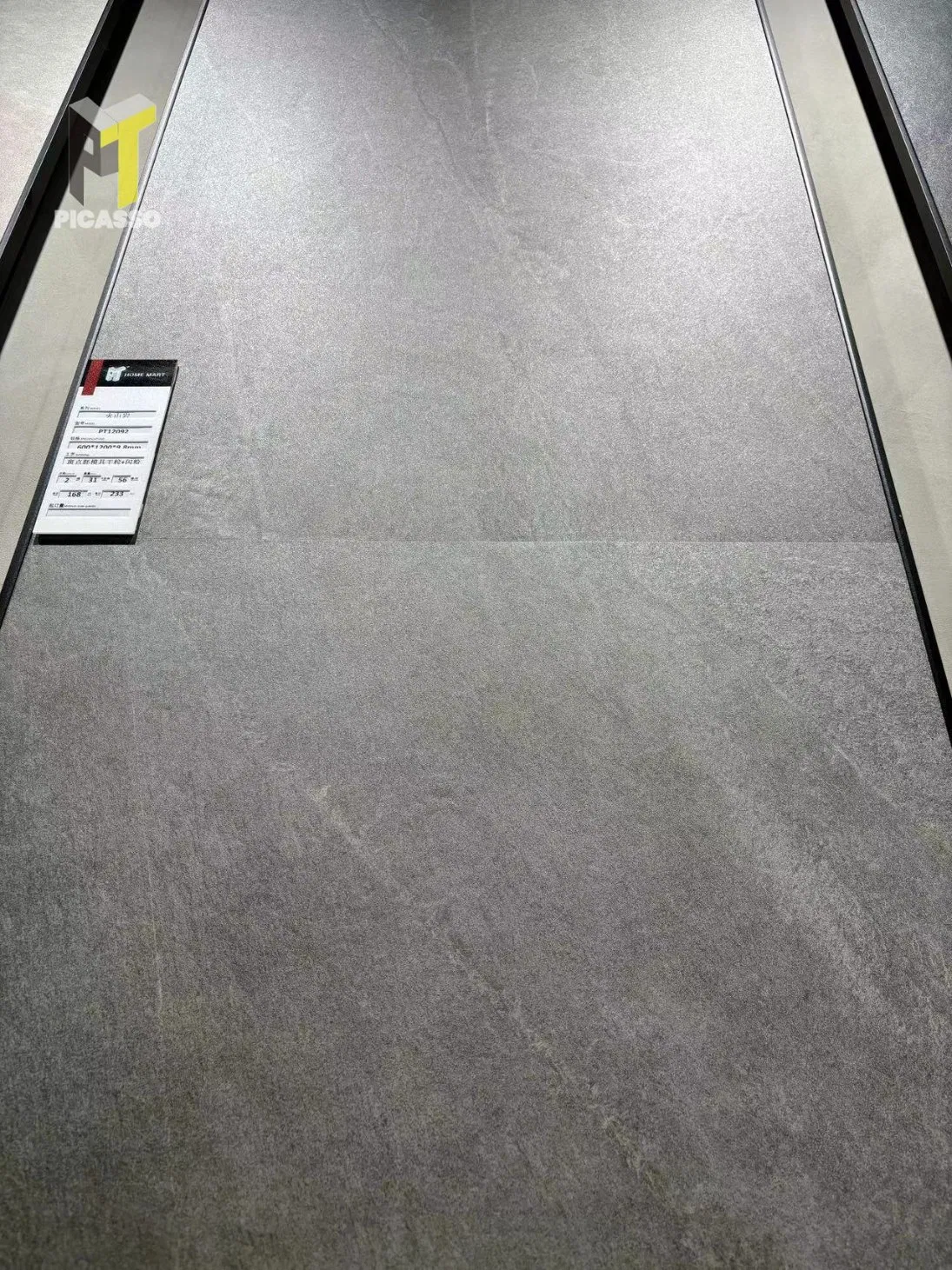 Classic Vintage Matt Pattern Porcelain Tiles with Luxury Feeling Feature