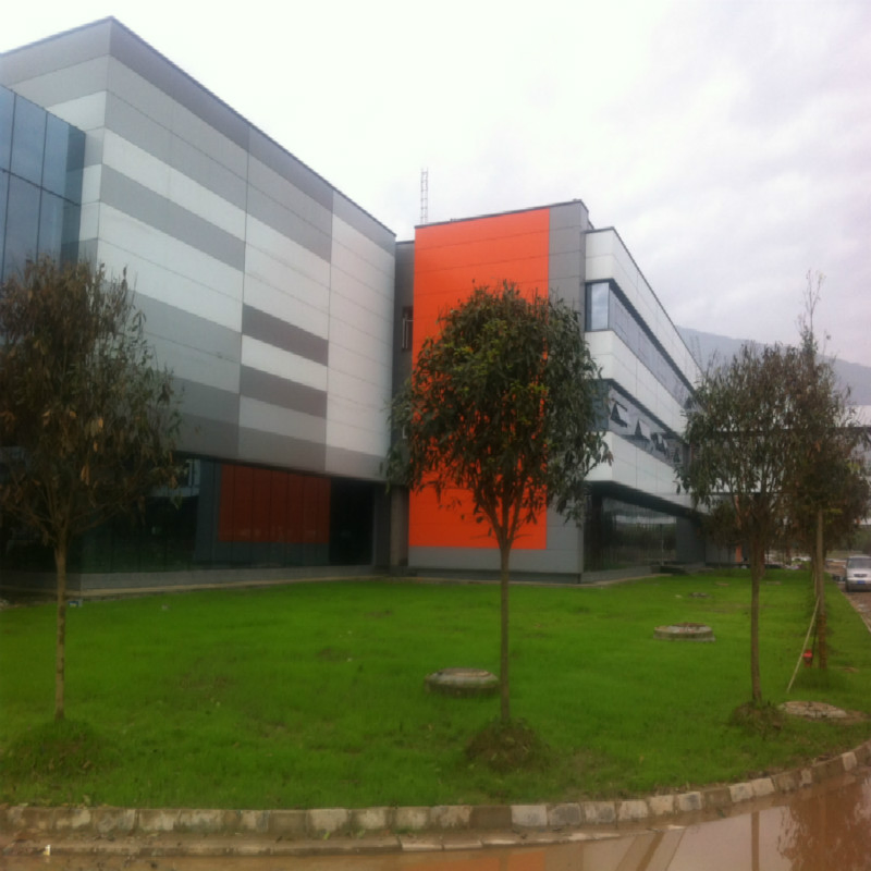 Prefabricated/Prefab/Pre-Engineered Steel Structure Building for Chicken House/Cattle House/Workshop/Warehouse/Factory/Plant/Hangar/Shed