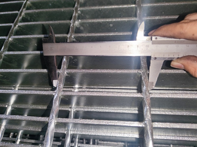 Galvanized Grating Door & Window Pig Grates Grating for Sheep Pigeon Grate Gratings Manufacturer