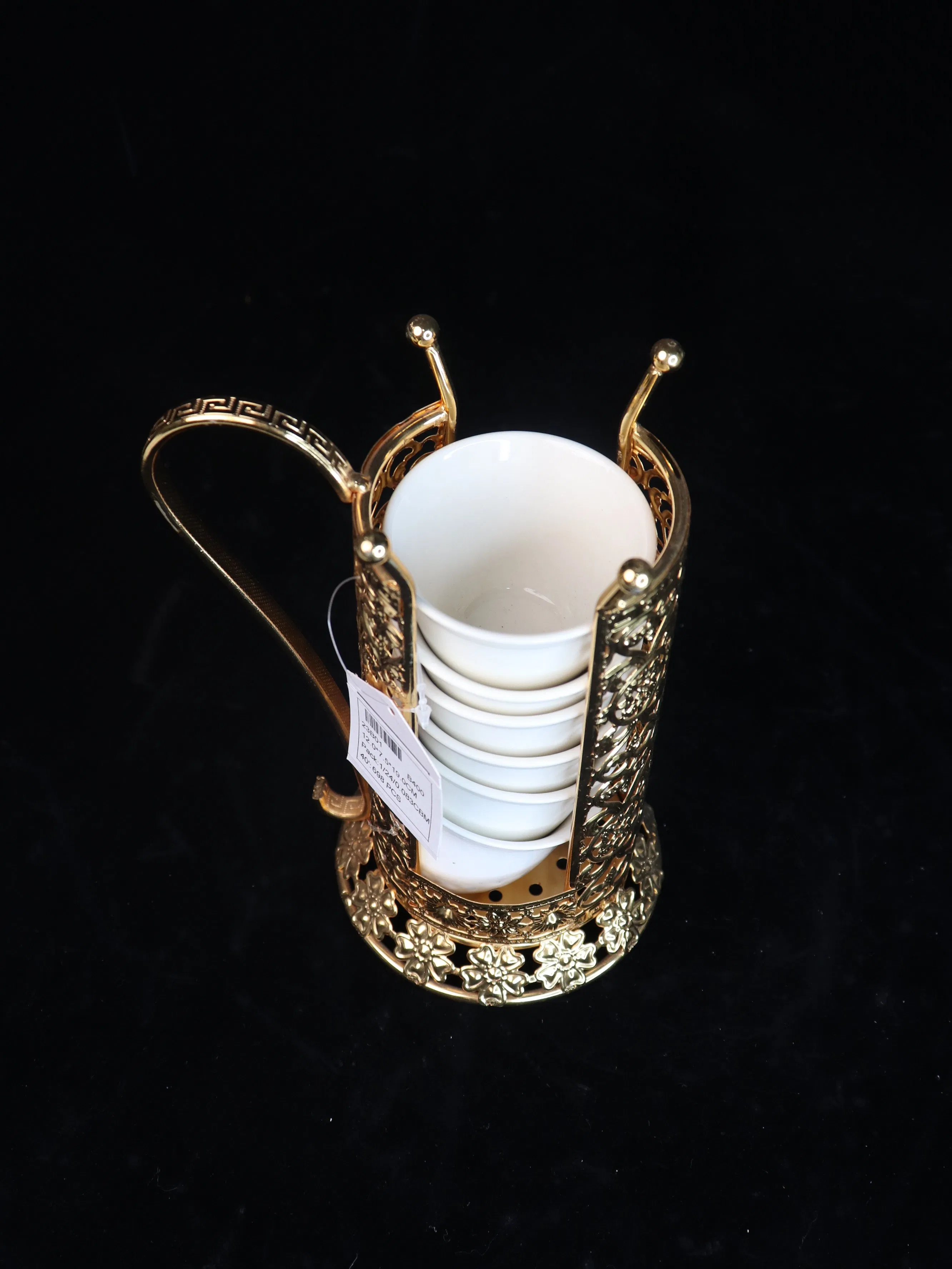 Decorative Gold-Plated Iron Frame with Ceramic Tea Cup Decoration Set